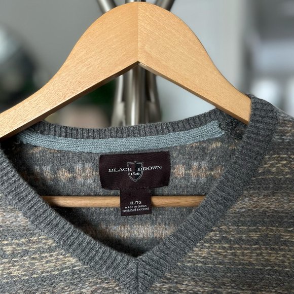 Classic V-neck Men's Sweater by Black Brown 1826 – Large/XL - Picture 6 of 6